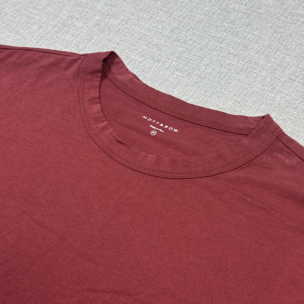 Mott & Bow Classic Crew T-Shirt Mens M‎ Brick Red Tagless Cotton Jersey